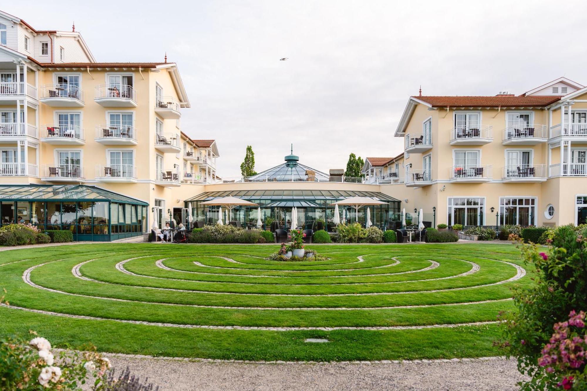 奥斯特西库伦伯恩旅游魅力酒店 Ostseebad Kühlungsborn 外观 照片