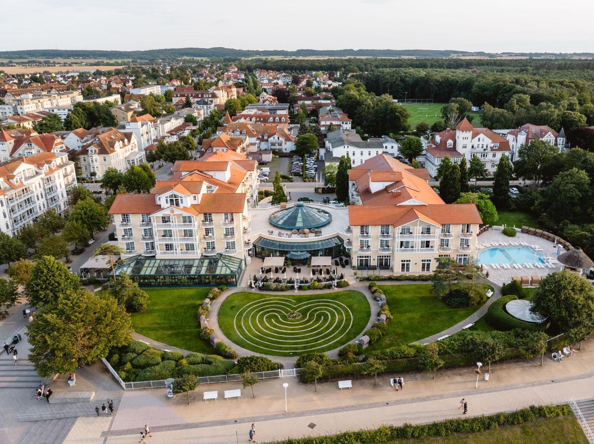 奥斯特西库伦伯恩旅游魅力酒店 Ostseebad Kühlungsborn 外观 照片